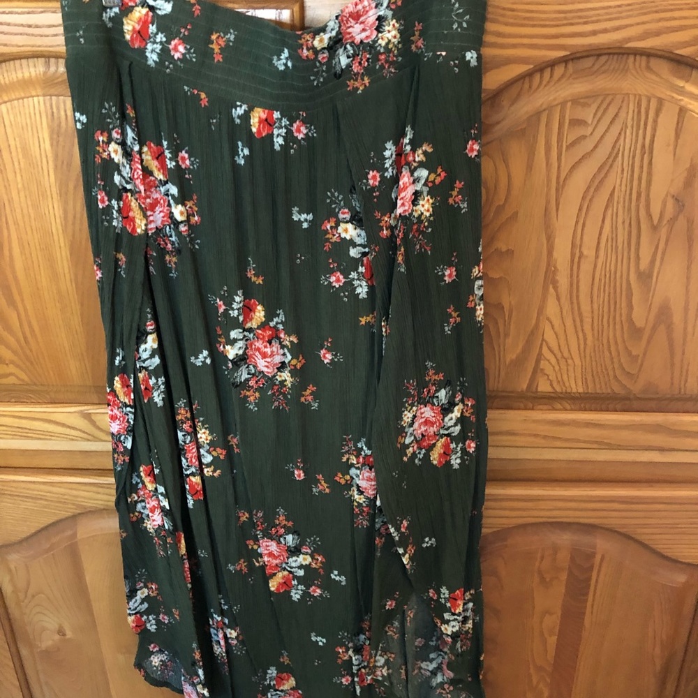 Torrid green floral gauze skirt